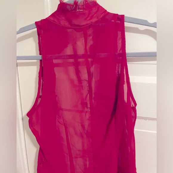 Guess sleeveless blouse - Picture 3 of 4